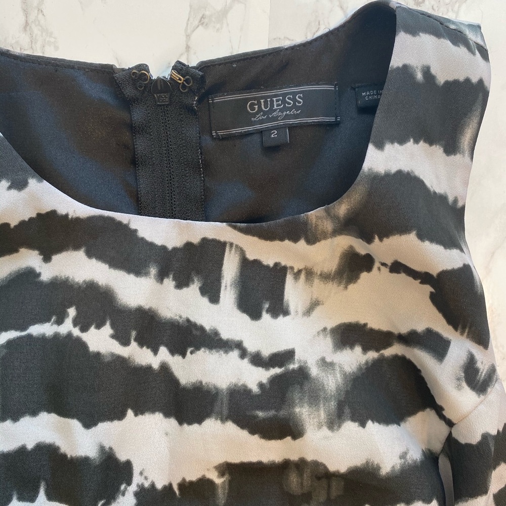 Guess Abstract Dye Sleeveless Tiered Dress Size 2 - Picture 4 of 6